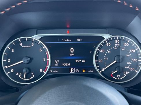 New 2025 Nissan Sentra SR w/ Midnight Edition image 21