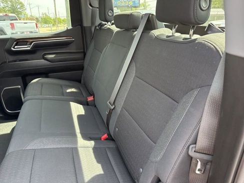 Used 2023 Chevrolet Silverado 1500 LT image 14