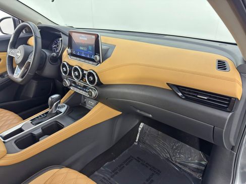 Used 2024 Nissan Sentra SV w/ SV Premium Package image 14