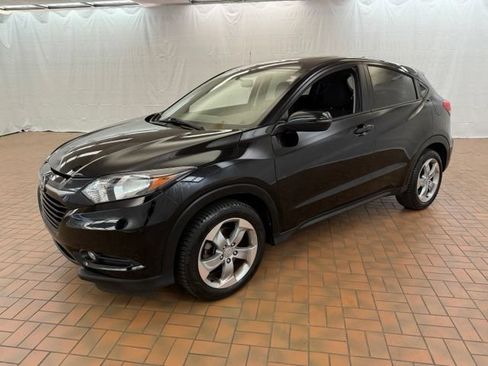 Used 2017 Honda HR-V EX image 4