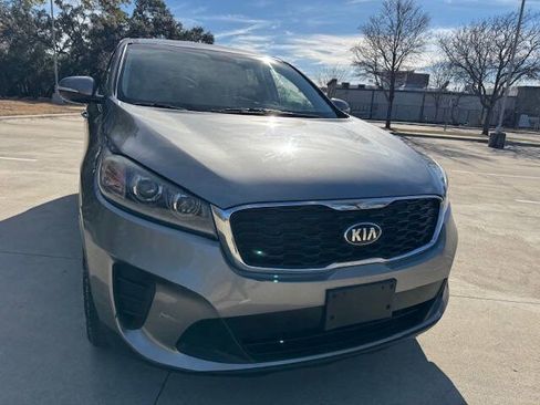 Used 2019 Kia Sorento L FWD image 7