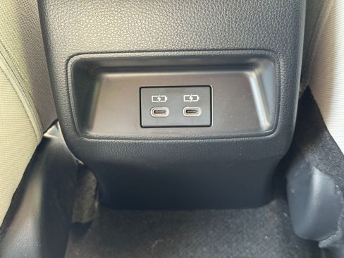 Used 2023 Toyota Corolla LE FWD image 31