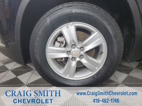 Used 2022 Chevrolet Trax LT w/ LT Convenience Package AWD/4WD image 28