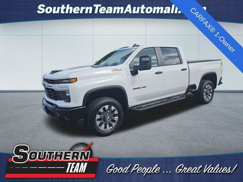 Used 2024 Chevrolet Silverado 2500 Custom w/ Custom Value Package AWD/4WD image 1