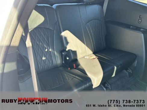 Used 2024 Buick Enclave Avenir image 27
