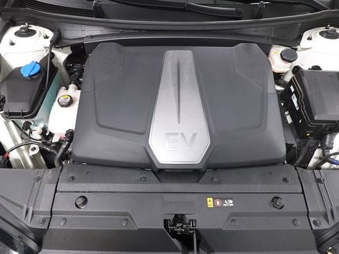 Used 2024 Kia EV6 GT-Line image 34