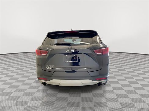 Certified 2024 Chevrolet Blazer LT w/ Convenience Package image 10