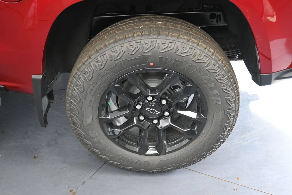 New 2026 Chevrolet Colorado Z71 w/ Midnight Edition AWD/4WD image 10