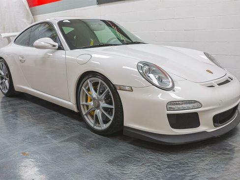 Used 2010 Porsche 911 GT3 RWD image 37
