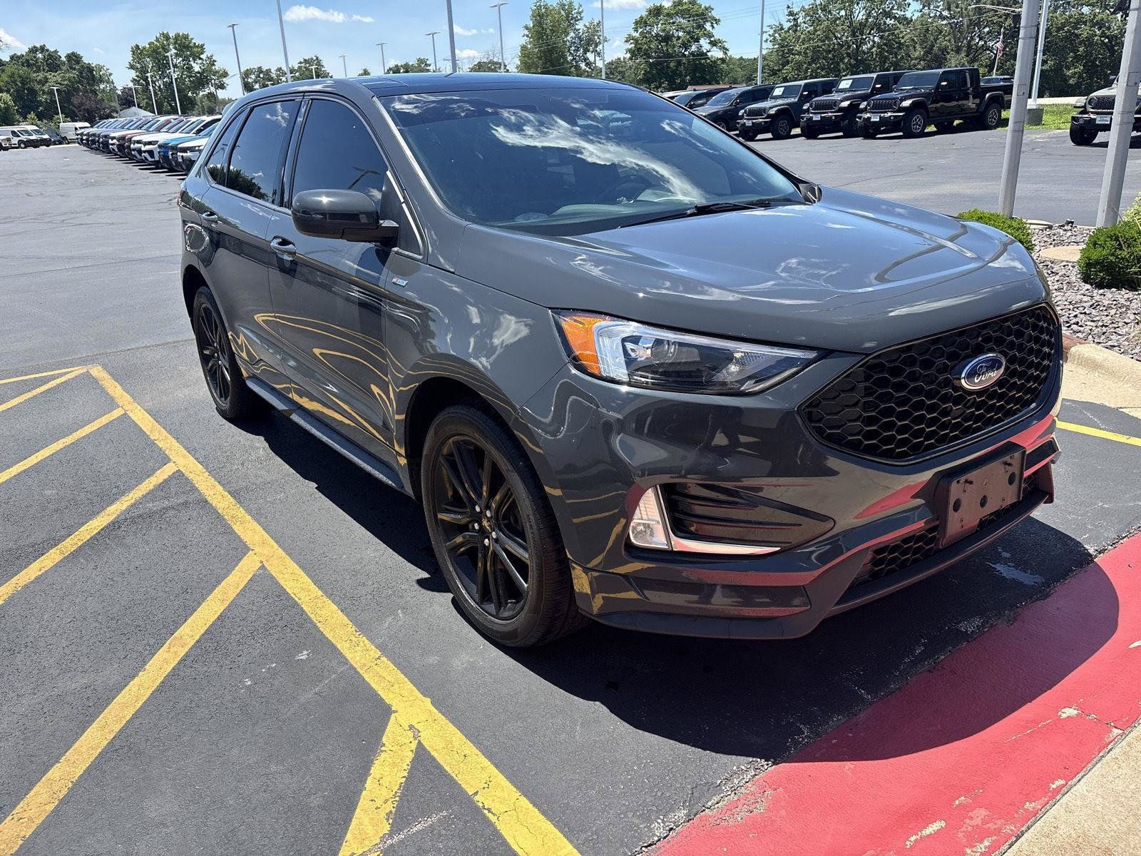 Used 2021 Ford Edge ST-Line AWD/4WD image 3