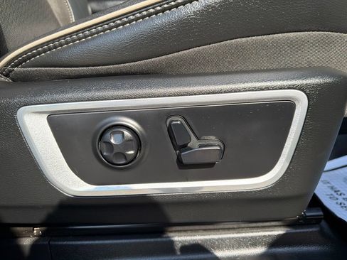 Used 2020 RAM 1500 Laramie w/ Sport Appearance Package AWD/4WD image 14