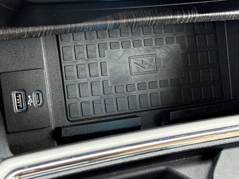 Used 2020 Ford F250 Lariat w/ Lariat Ultimate Package AWD/4WD image 24