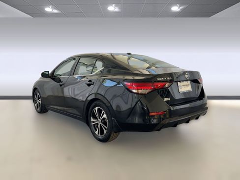 Used 2020 Nissan Sentra SV image 3