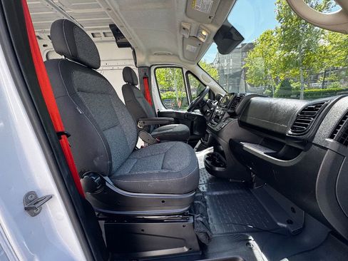 Used 2023 RAM ProMaster 3500 w/ Driver Convenience Group image 17