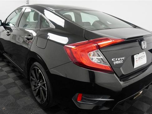 Used 2019 Honda Civic Sport image 6