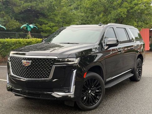 Used 2024 Cadillac Escalade ESV Luxury RWD image 1