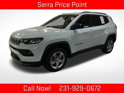Used 2024 Jeep Compass Latitude image 1