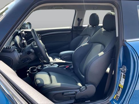 Used 2024 MINI Cooper SE FWD image 7