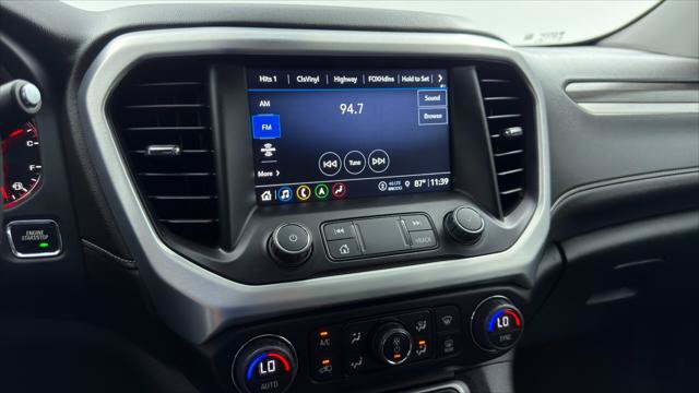 Used 2023 GMC Acadia SLT w/ Technology Package FWD image 30