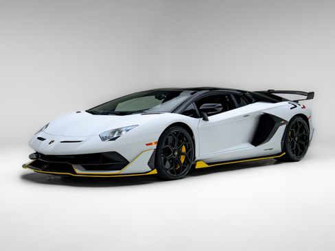 Used 2021 Lamborghini Aventador SVJ AWD/4WD image 9