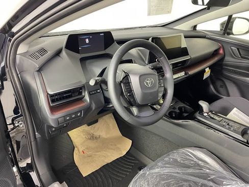 New 2026 Toyota Prius Plug-In Hybrid FWD image 2