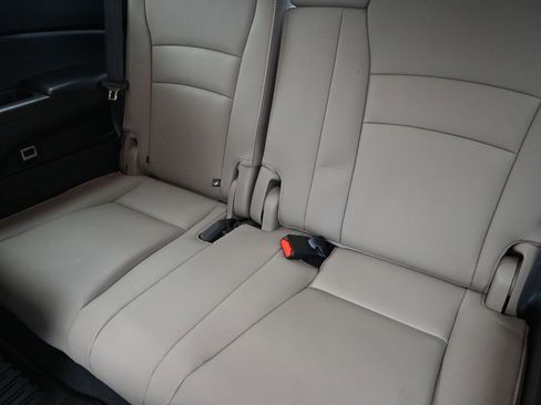 Used 2020 Honda Pilot Touring image 18