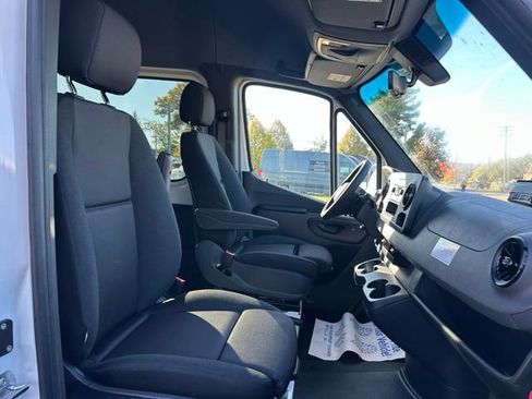 Used 2026 Mercedes-Benz Sprinter 2500 image 19