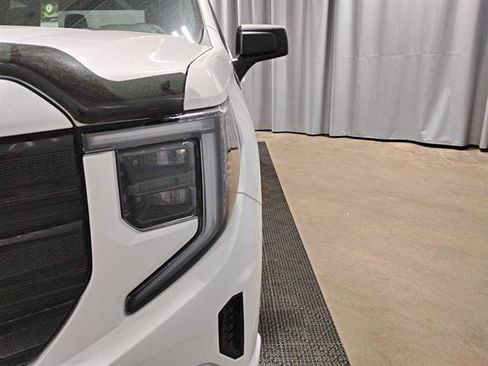 New 2025 GMC Sierra 1500 Elevation image 12