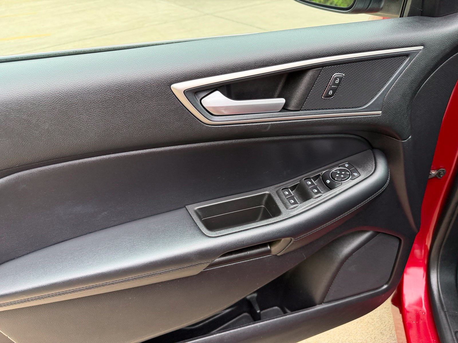 Used 2021 Ford Edge SEL w/ Convenience Package AWD/4WD image 9