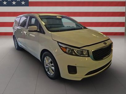 Used 2017 Kia Sedona LX w/ LX Essentials Premium Package