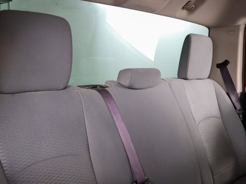 Used 2014 RAM 1500 Express image 29