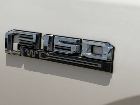 Used 2018 Ford F150 King Ranch w/ Equipment Group 601A Luxury RWD image 11