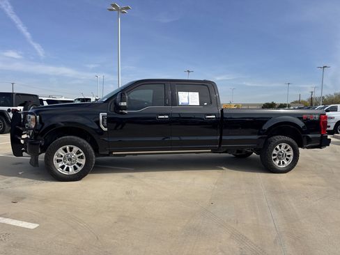 Used 2022 Ford F350 Limited image 4