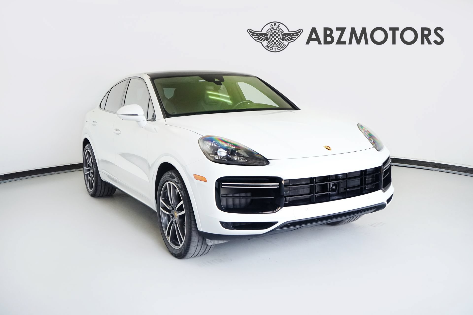 Used 2020 Porsche Cayenne Turbo AWD/4WD image 1