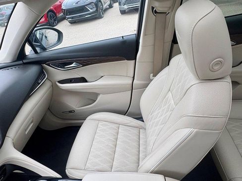 Used 2021 Buick Envision Avenir image 15