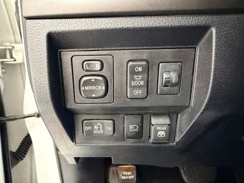 Used 2020 Toyota Tundra SR5 w/ TRD Off-Road Package AWD/4WD image 18