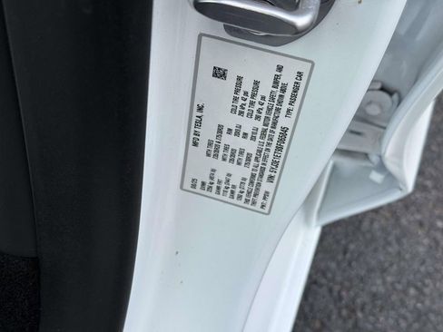 Used 2025 Tesla Model 3 Performance image 33