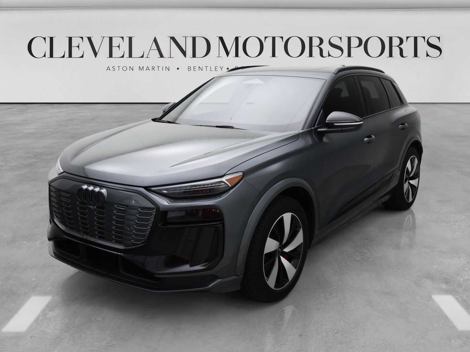 Used 2025 Audi SQ6 e-tron Prestige w/ Black Optic Package AWD/4WD image 8