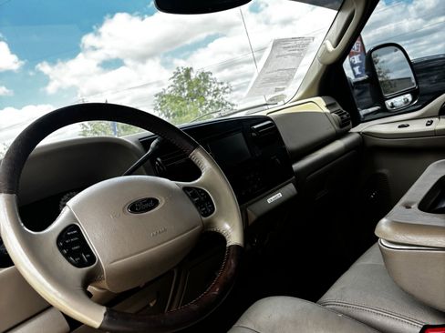 Used 2005 Ford F350 King Ranch AWD/4WD image 5