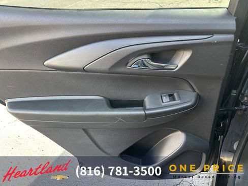 Used 2023 Chevrolet TrailBlazer LT image 38