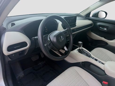 Used 2024 Honda HR-V LX image 9