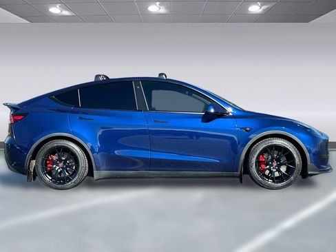 Used 2021 Tesla Model Y Performance image 6
