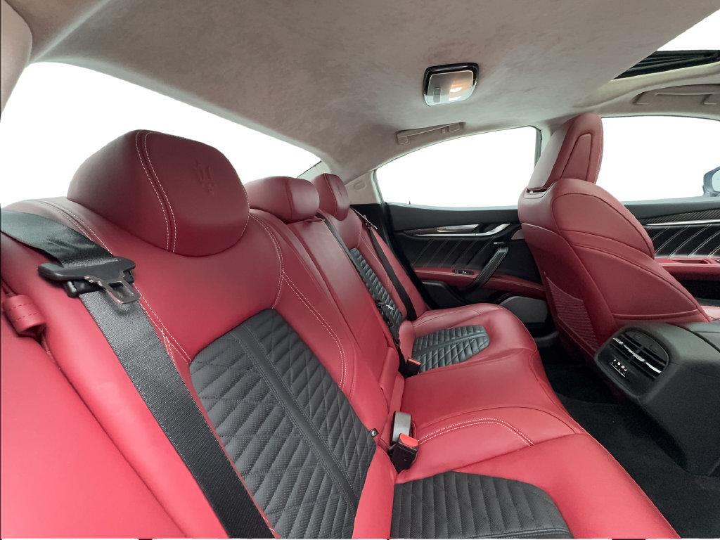 Used 2023 Maserati Ghibli Modena RWD image 33