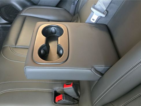 Used 2025 Buick Envision Preferred AWD/4WD image 19