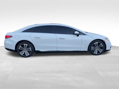 Used 2022 Mercedes-Benz EQS 450+ Sedan image 4