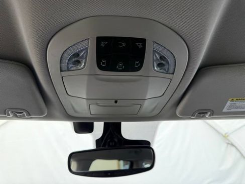 Used 2022 Chrysler Pacifica Touring-L FWD image 41