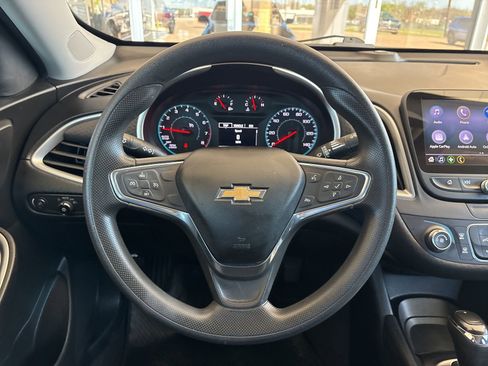 Used 2019 Chevrolet Malibu LS image 24