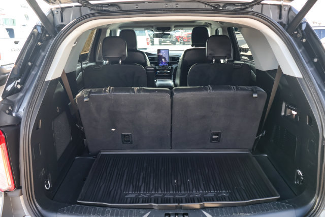 Used 2023 Ford Explorer Limited w/ Limited Technology Package AWD/4WD image 7