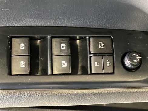 Certified 2020 Toyota Camry SE w/ Convenience Package FWD image 15