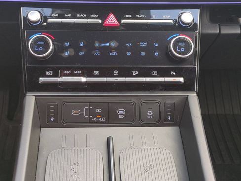 Used 2025 Hyundai Santa Fe Calligraphy AWD/4WD image 25